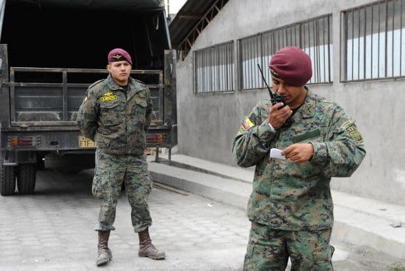 La Secretaría Nacional de Riesgos decretó el alerta roja, el máximo nivel de advertencia al menos para las zonas cercanas al volcán.