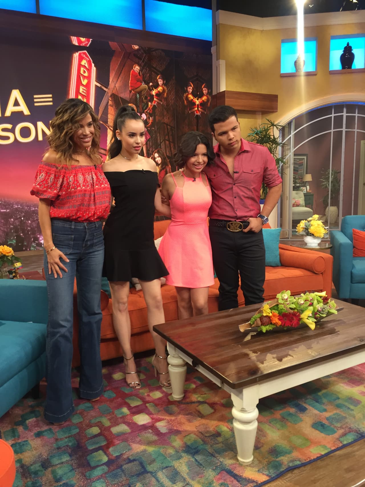 Y es que los hijos de Pepé Aguilar no querían quedarse sin su foto.