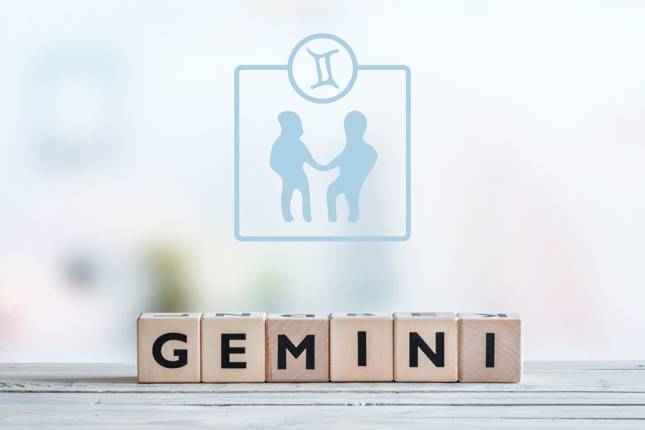 <b>Géminis</b>
<br>Está comenzando un período muy intenso y creativo en tu vida amorosa y social. La energía de Marte al expandirse en Acuario, que es un signo del elemento aire como el tuyo, te vuelve muy osado y te inspira a lanzarte a lo que hasta ahora habías considerado como difícil o complicado.
<br>