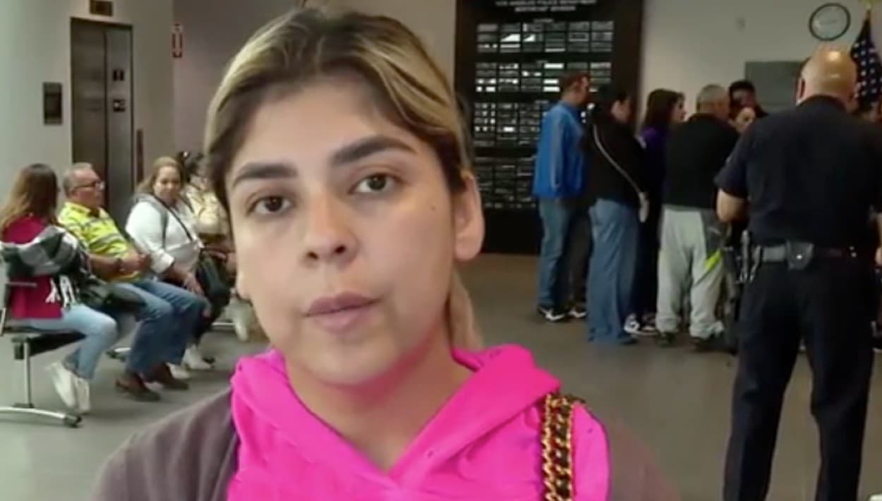 Quinceañeras y otras víctimas 'cocinan' demanda contra los dueños del salón de banquetes Louvre 