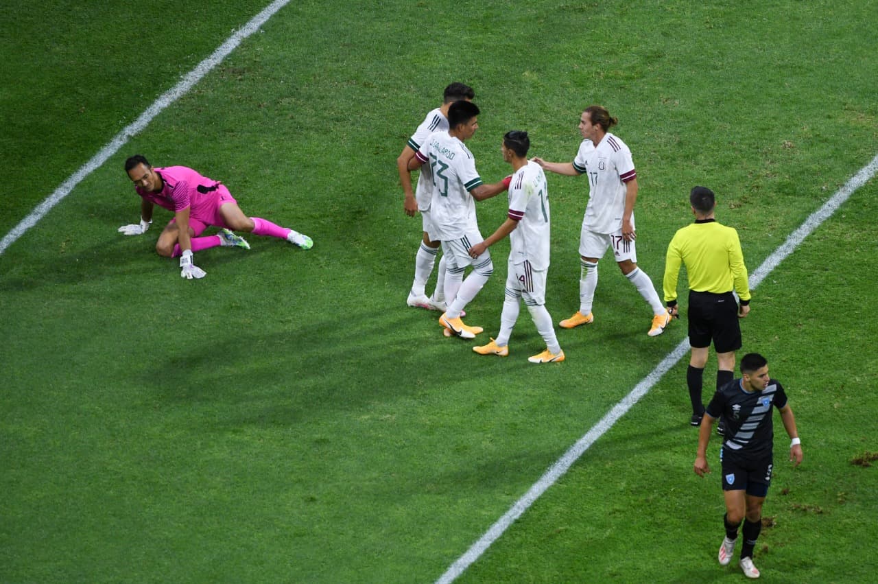 Con goles de Henry Martin, Sebastián Córdova y Orbelín Pineda, el tri vence cómodamente a Guatemala en el Estadio Azteca.