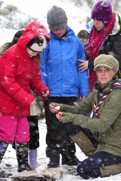 Poniendo en práctica sus habilidades con los niños.