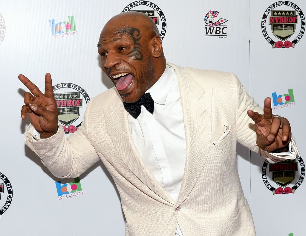 Mike Tyson alegó haber caido muerto por las drogas, o algo así.