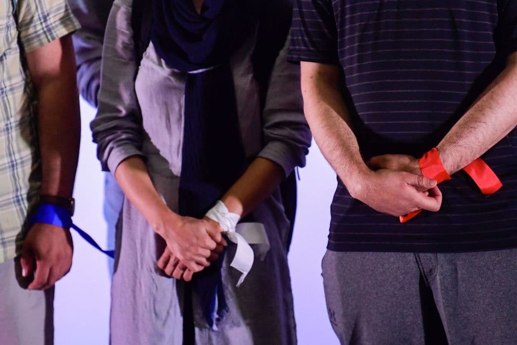 "La posición que nos ha pedido el presidente de la República (Andrés Manuel López Obrador) que mantengamos es
<b>acorde a la tradición de México, en favor del refugio</b>", dijo Ebrard, quien marcó la ocasión con una ceremonia en la que también estuvo
<b>el embajador catarí en México, Mohammed Alkuwari. </b>
<br>