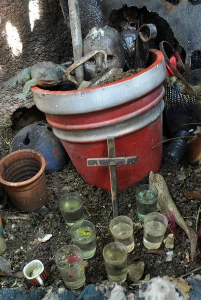 En paralelo también funciona la Asociación Yoruba, de más reciente formación, dio a conocer su propio pronóstico, según el cual el signo regente será "Odi-osa", mientras "Oggun" y "Yemanya" (patrona de los mares) serán los orishas --o deidades-- regentes.
