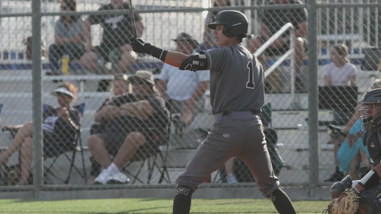El béisbol lo lleva en la sangre, tiene 17 años y todas las facultades para llegar a las Grandes Ligas