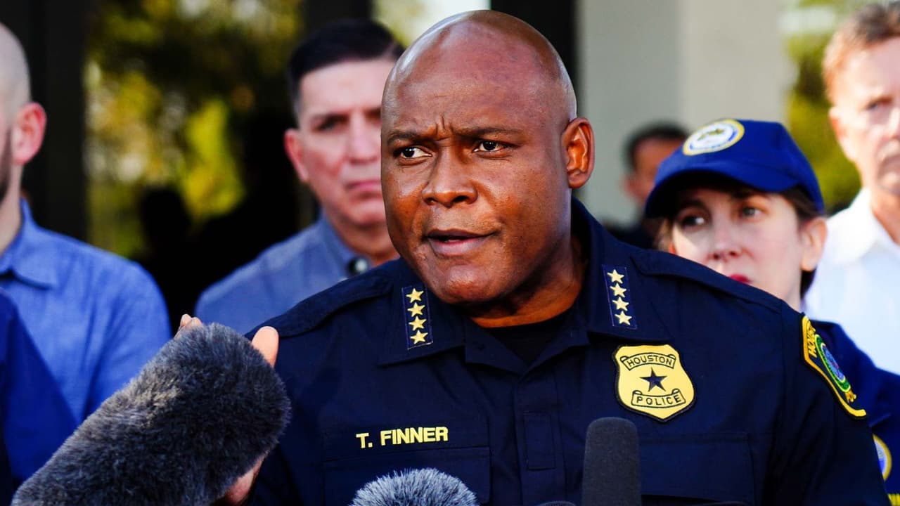 Troy Finner no es más el jefe del Departamento de Policía de Houston en medio de polémica investigación
