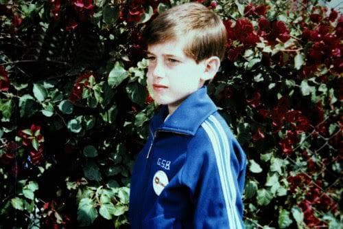 Aunque creció con el cariño de su tía, nadie pudo ocupar el lugar que tuvo su mamá. "Te queda un vacío que nunca se llena de una manera fácil. A pesar de que uno aprende a vivir con eso, te vuelves más sensible, creo que te hace valorar muchas cosas de la vida. El sufrimiento siempre te hace mejor ser humano, mucho más humilde y te enseña a valorar las cosas", declaró para las cámaras de Televisa Espectáculos.