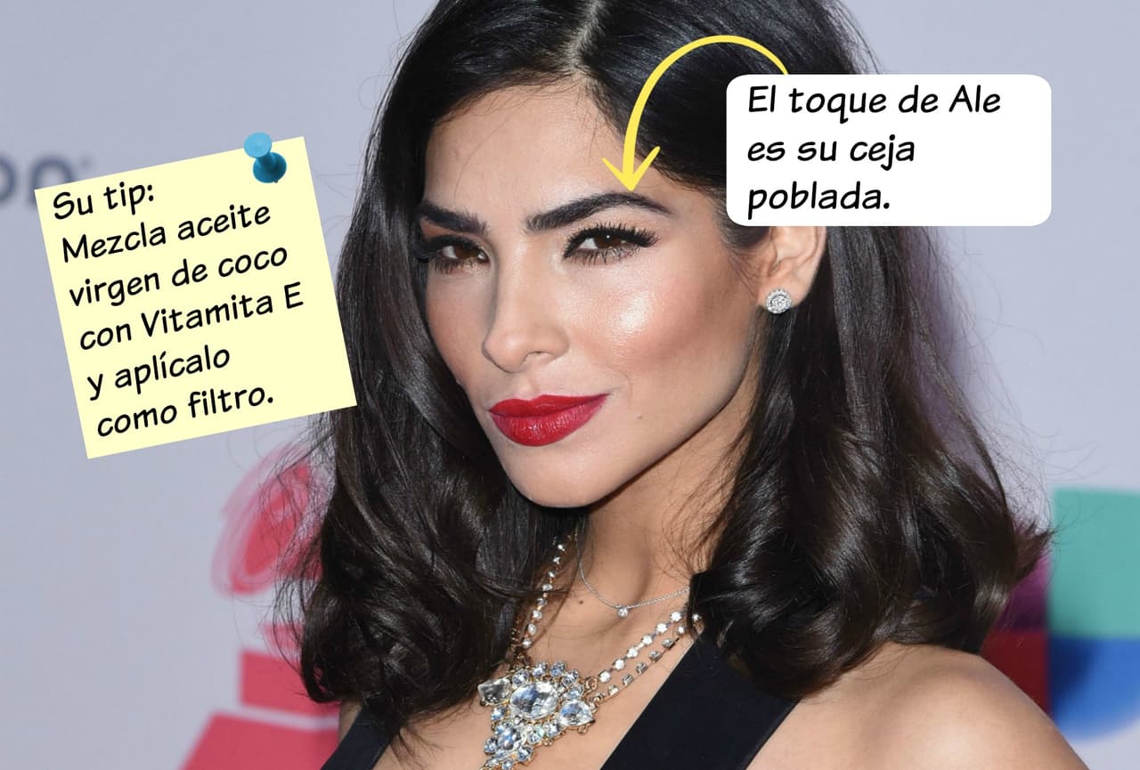 En 2015 Ale llevó un vestido negro que impactó en la alfombra, pero su maquillaje hizo un match increíble ya que llevó los labios de un rojo intenso y los ojos más discretos y delineados en negro.