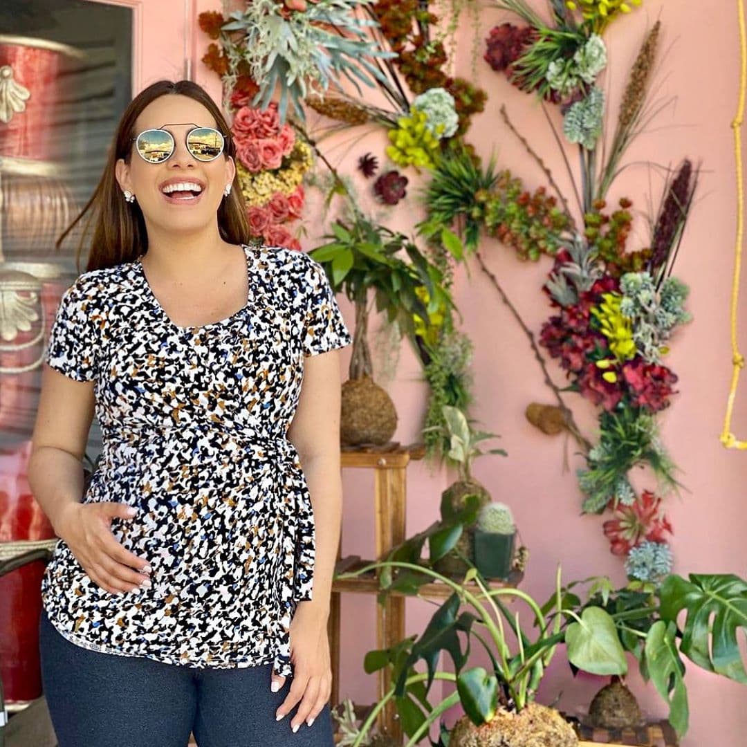 Andrea cumplirá 7 meses de embarazo próximamente y su barriguita cada vez está más grande al igual que su sonrisa.