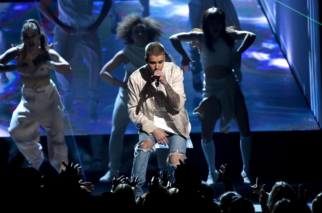 Bieber no puede bajar la guardia, pues sin duda tiene fuertes rivales.