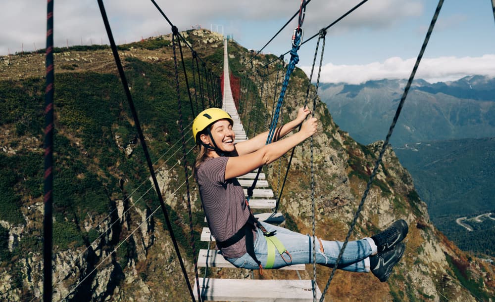 Actuarás temerariamente, ¡ten cuidado! Para evitar el peligro, debes diferenciar entre una acción valiente y permanecer tranquilo y callado, para lo cual también necesitarás mucho valor. No siempre hace falta valentía para levantarse y expresar una opinión, muchas veces se necesita más coraje para permanecer sentado, para reprimir o neutralizar una expresión que luego nos cause problemas. 
<br>