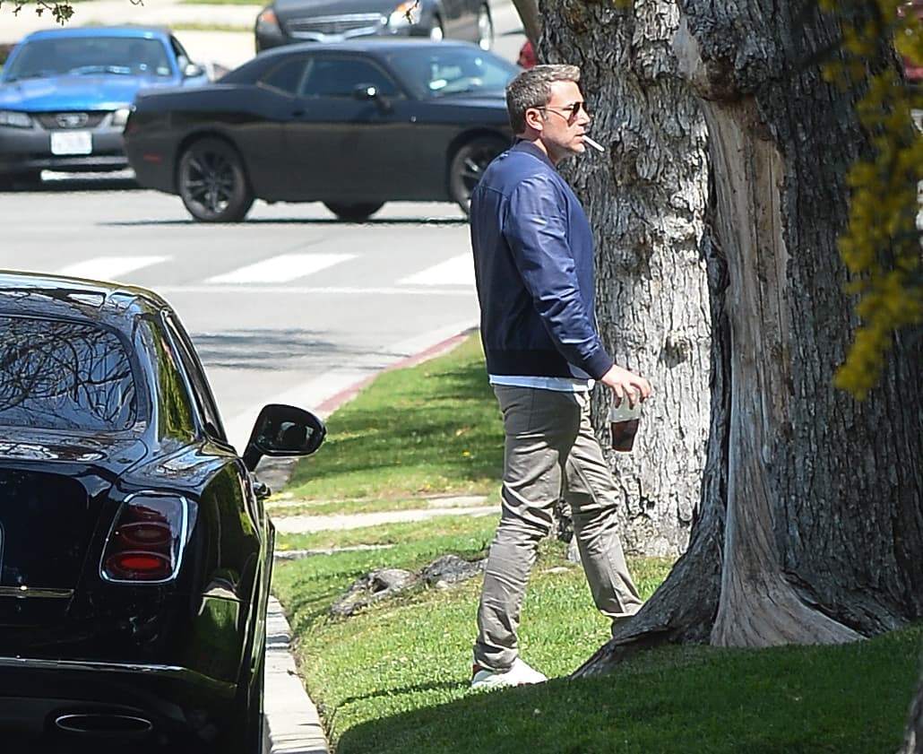 El actor, quien recientemente estrenó la película 'Triple Frontier', lucía relajado.