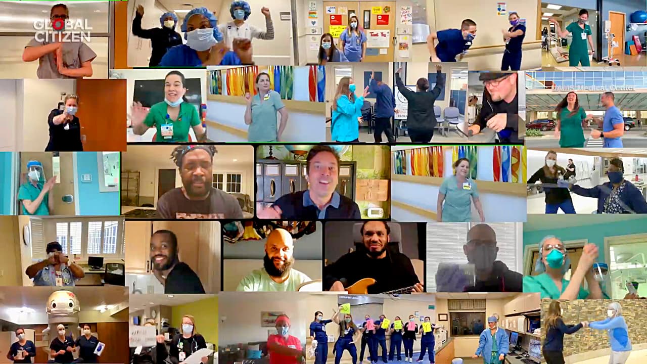 Jimmy Fallon, al centro, y el grupo musical The Roots se conectaron con trabajadores de la salud para presentar una divertida versión del tema 'Safety Dance'.