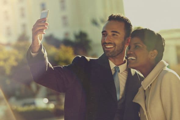 Así que mira a tu alrededor y piénsalo dos veces antes de disparar.