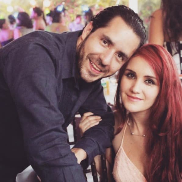 La pareja sufrió una ruptura en 2012 cuando la cantante se mudó a Los Ángeles, pero después de un tiempo retomaron su relación con mucha más fuerza y amor. 
<br>