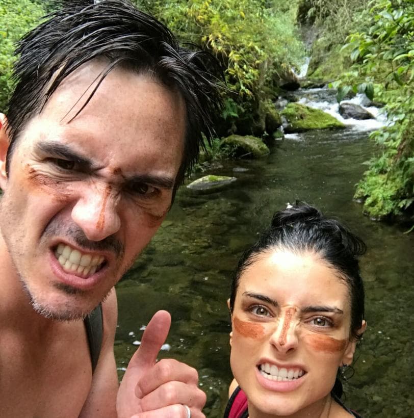 "
<b><a href="https://www.univision.com/famosos/rompe-el-silencio-mauricio-ochmann-da-detalles-de-su-separacion-con-aislinn-derbez-por-primera-vez-fotos" target="_blank">Nos queremos mucho</a></b>, somos familia y está padrísimo poder seguir conviviendo como familia", dijo el 19 de mayo. 
<br>