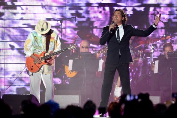 Miguel Bosé la Persona del Año en Latin GRAMMY 2013 fue homenajeado por los grandes de la música. Santiago Cruz, Alex Cuba, Gianmarco, Natalia Lafourcade, Pablo Alborán, Juan Campodónico, Jesse & Joy, Juanes, Illya Kuryaki, Ricky Martin, Laura Pausini, Draco Rosa, Alejandro Sanz, Ximena Sariñana, Julieta Venegas y Carlos Vives, honraron a Bosé.