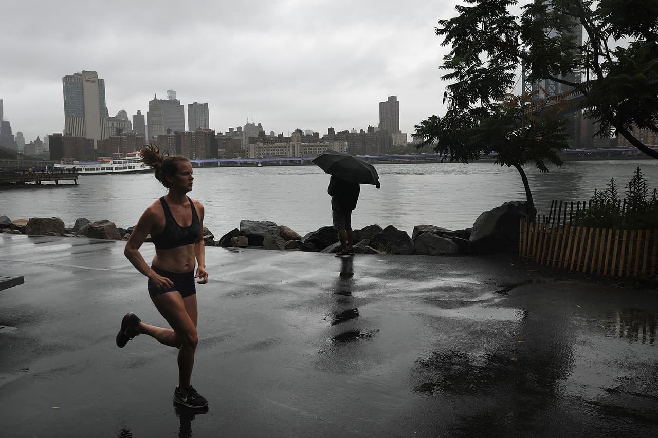 Después de días de intenso calor, el pronóstico indica que caerán fuertes lluvias hasta el fin de semana.