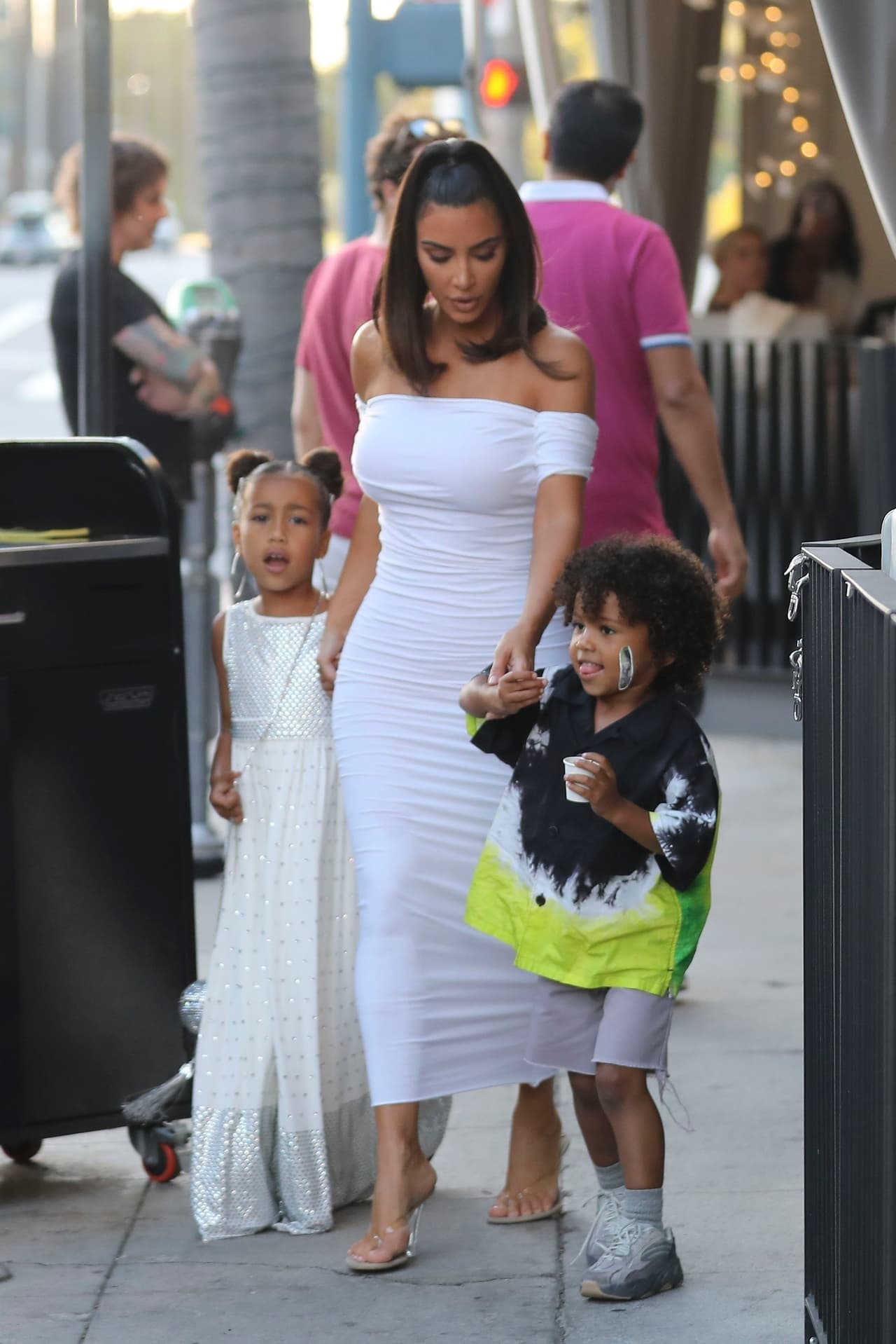 Saint West es el segundo de los cuatro hijos de la famosa pareja. Pero su llegada no fue sencilla, pues en el intento por concebirlo, Kim se enfrentó a algunos problemas de salud.