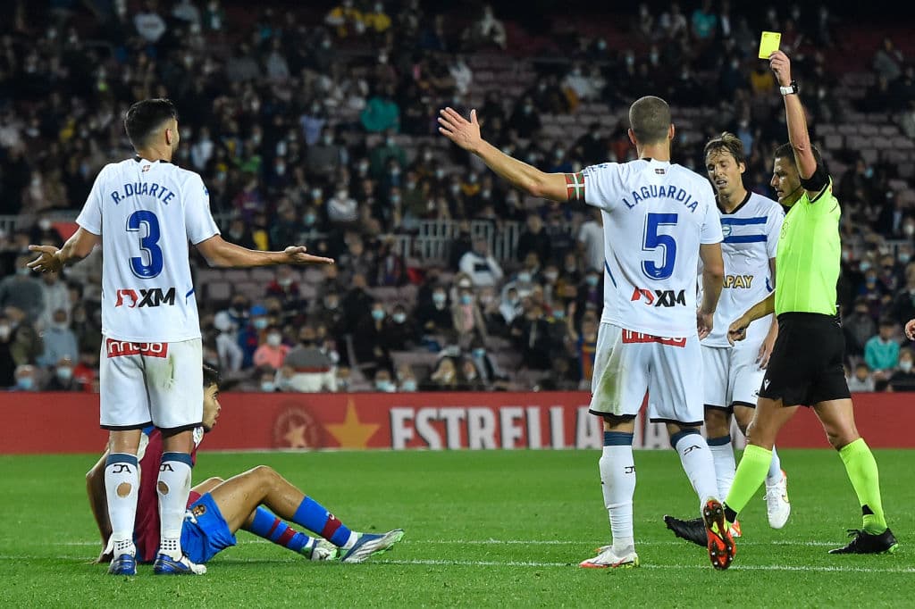 El Barcelona no aprovecha sus llegadas, descuidan y terminan dejando ir la victoria para conformarse con un empate 1-1.