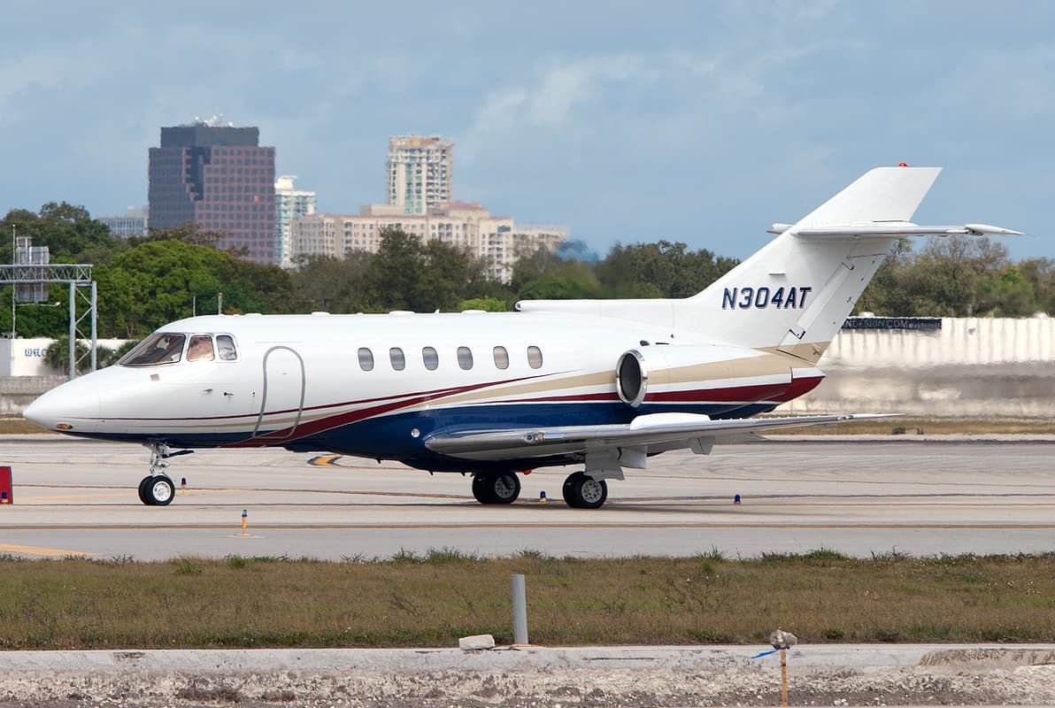 Un avión, dos yates de lujo y 1.8 millones de dólares: lo que le incautaron en EEUU a dos venezolanos que lavaban dinero