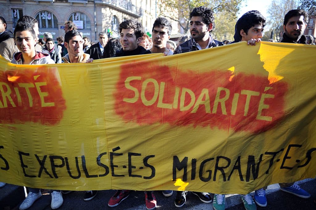 Más de 12,000 personas marchan en Toulouse contra ataques de ISIS