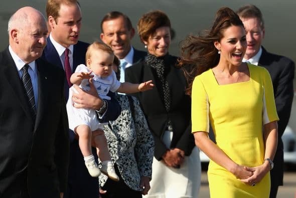 En Australia la familia hará varias apariciones y seguro el príncipe seguirá encantando al mundo. Checa otras imágenes de William, Kate y el principito. Mira también cómo pasó una tarde de juegos el príncipe George