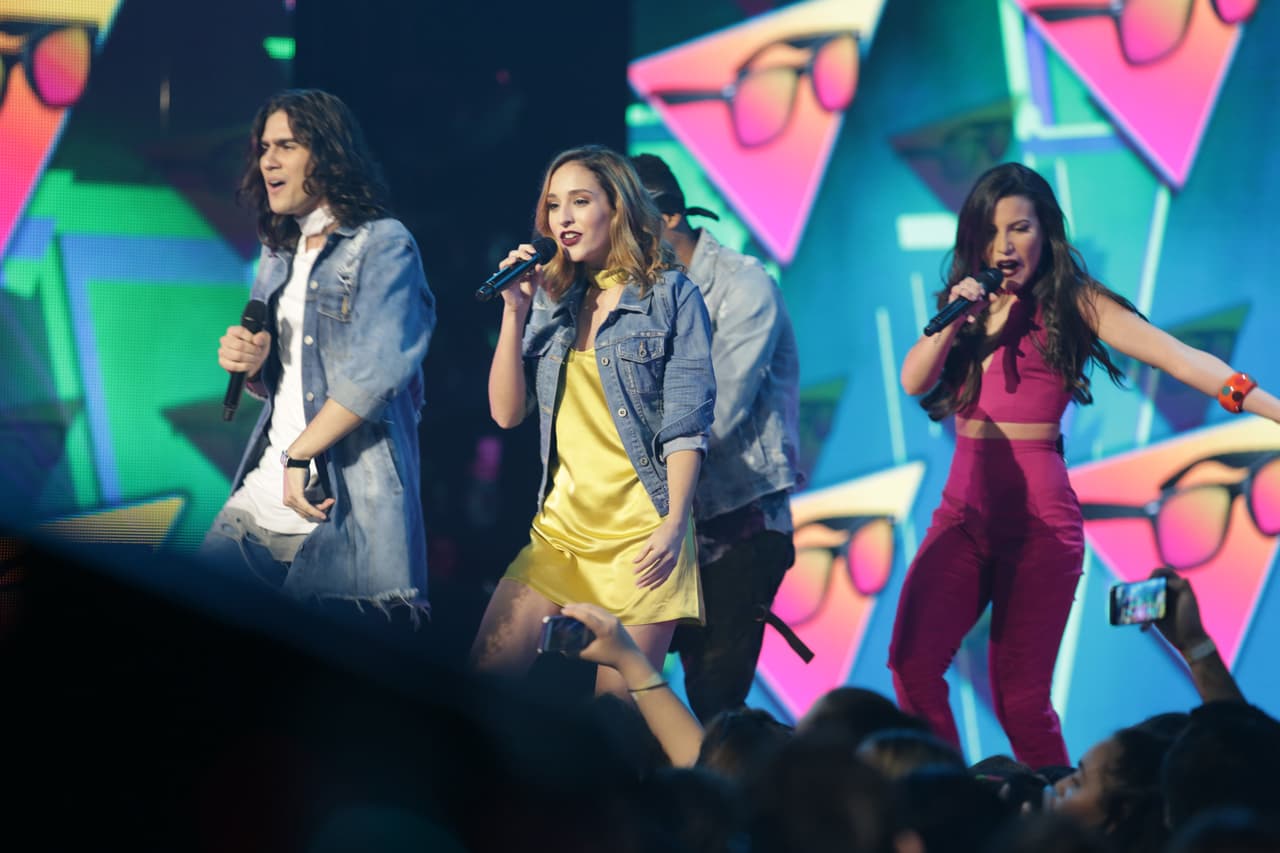 Sofía se divirtió junto a sus compañeros,
<a href="http://www.univision.com/shows/la-banda/los-chicos-de-la-banda-se-montaron-en-la-bicicleta-de-carlos-vives-y-shakira-video" target="_blank">mira aquí el performance</a>.