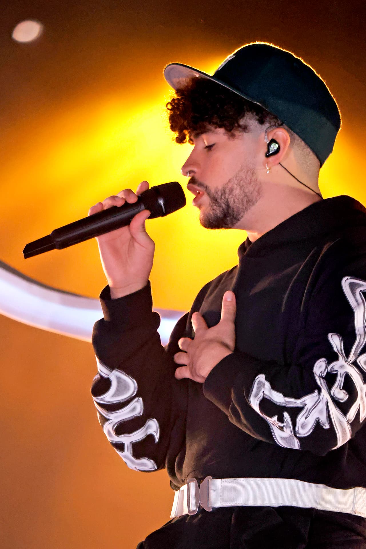 <a href="https://www.univision.com/shows/despierta-america/es-super-raro-bad-bunny-reacciona-a-las-dos-figuras-de-cera-que-le-hicieron-para-el-museo-madame-tussauds-video" target="_blank">El puertorriqueño no deja de impresionarnos.</a> En las redes sociales, los fanáticos del artista hicieron rápidamente eco a varios de los nuevos proyectos de Bad Bunny.