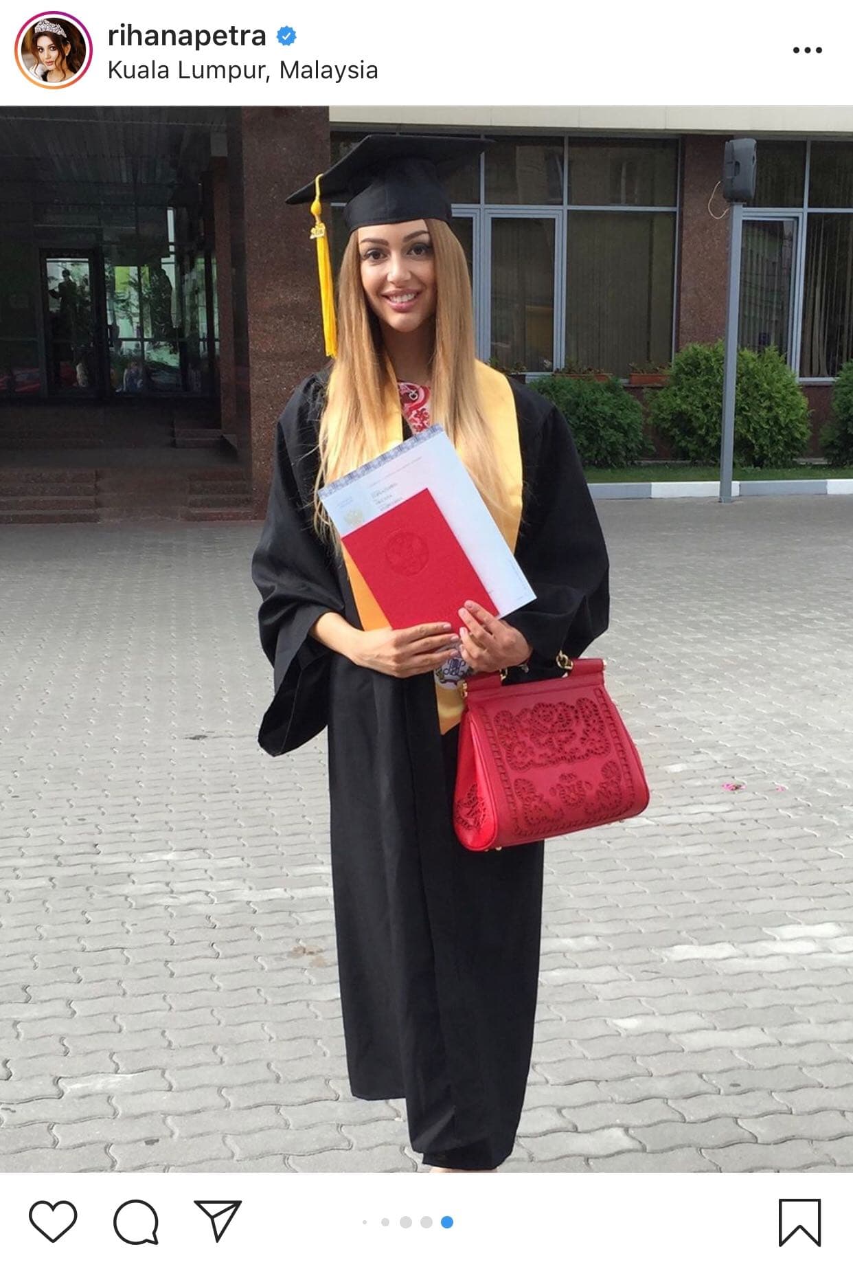 Todo parecía ser miel sobre hojuelas para ellos, hasta que en enero pasado salieron a la luz imágenes de la joven, quien es especialista en marketing internacional, en las que se la veía manteniendo relaciones sexuales con otro joven en un reality show ruso en el que participó tiempo atrás.
<br>