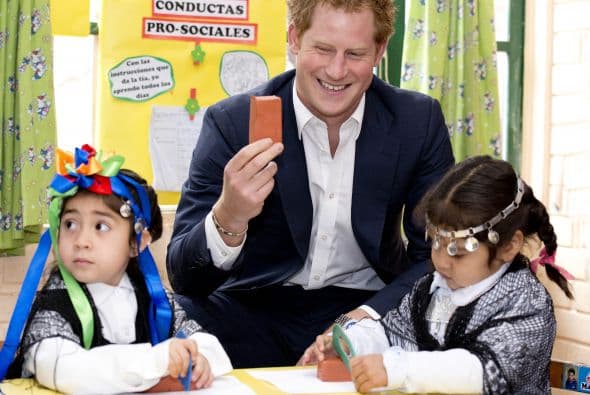 Harry llegó a Chile tras cuatro días de una apretada agenda de causas solidarias en Brasil, llegó al extremo del cono sur en la misma tónica.