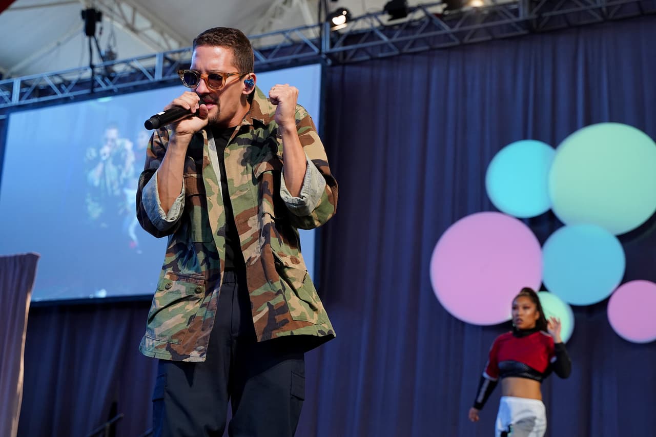 <b><a href="https://www.univision.com/famosos/mau-montaner-fotos-apolo-un-mes-parto-esposa-sara-escobedo-cumpleanos" target="_blank">Mau Montaner,</a></b> el hijo de Ricardo Montaner e integrante de Mau y Ricky, celebrará sus 30 años el 17 de agosto.