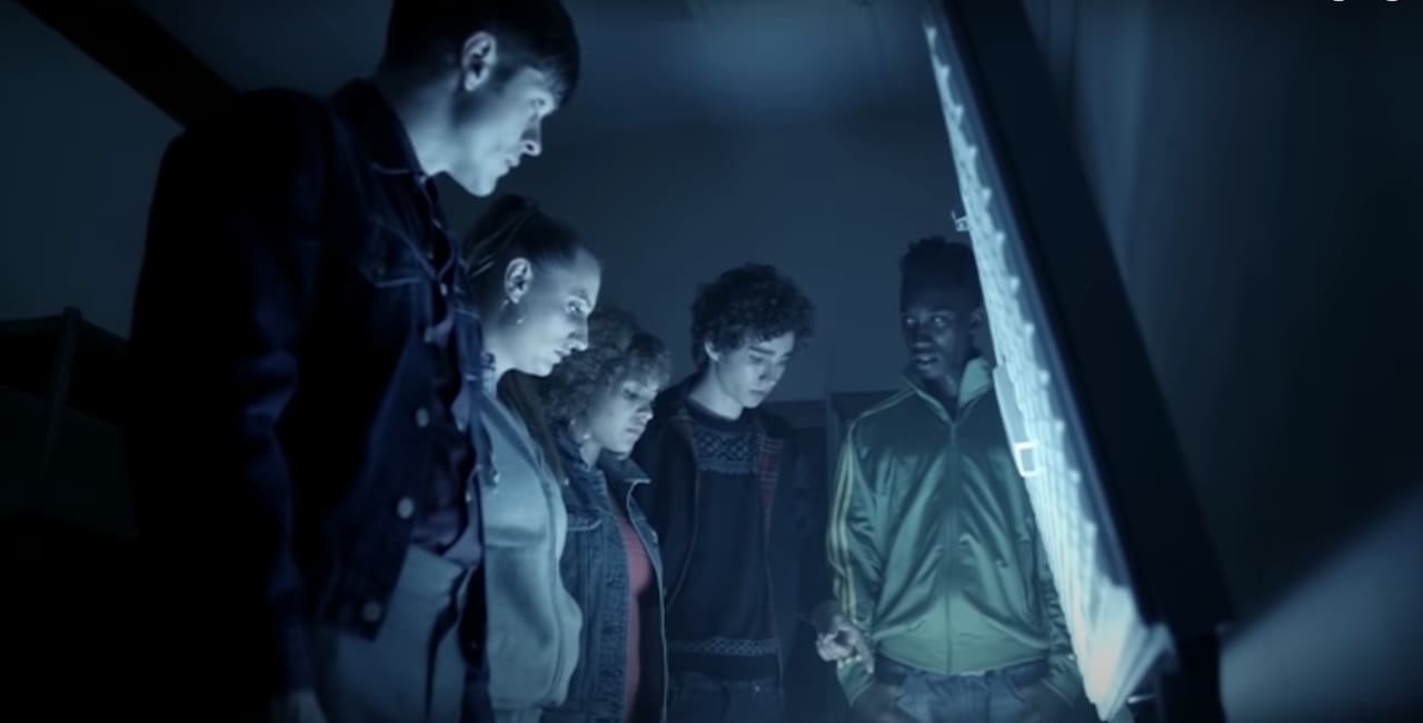 Escena de 'Misfits' (2009)