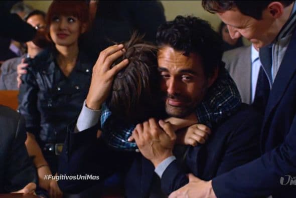 Julián estaba feliz, su nombre estaba limpio y recuperaría a su familia.