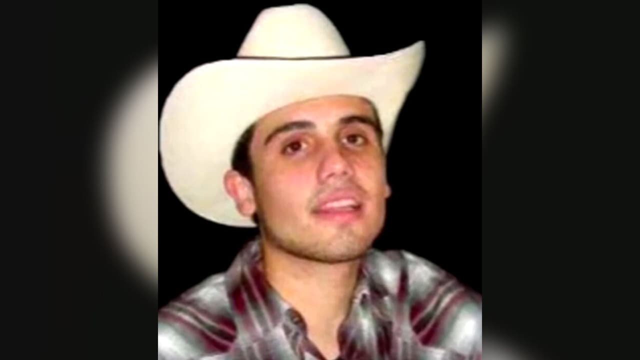 En medio de una rueda de prensa, voceros del gobierno de México confirmaron que durante la madrugada de este jueves 5 de enero del 2023 lograron la captura de Ovidio Guzmán, a quien identificaron como líder de la fracción ‘Los menores’ afín al Cartel del Pacífico. Luis Cresencio Sandoval, secretario de Defensa Nacional de México, aseguró que este operativo exitoso se logró tras seis meses de trabajo de reconocimiento y vigilancia en el área de influencia del grupo criminal. 
<b><a target="_blank" href="https://vix.com/es-es/canales/channel-callsign-frequancy-news-24-7?utm_medium=internal_referral&utm_source=univision&utm_campaign=evergreen&utm_content=ed_news&utm_term=video">Puedes ver en ViX más noticias gratis</a></b>.