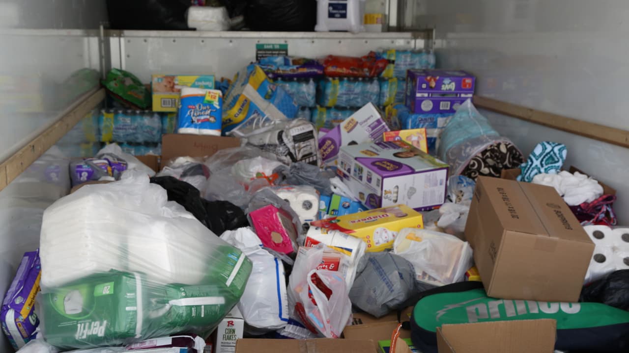 Raúl, Carla y El Feo llegaron con alegría a San Antonio y continúan su camino rumbo a Houston con más ayudas para los afectados tras el paso del huracán Harvey.