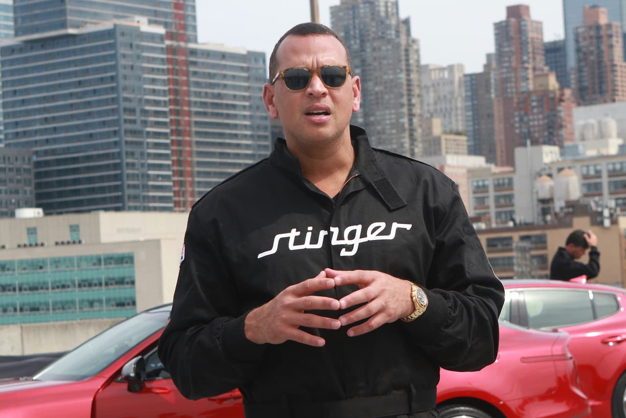 Mientras las chicas andaban de compras, Alex Rodríguez viajó a Nueva York para cumplir con un compromiso profesional.