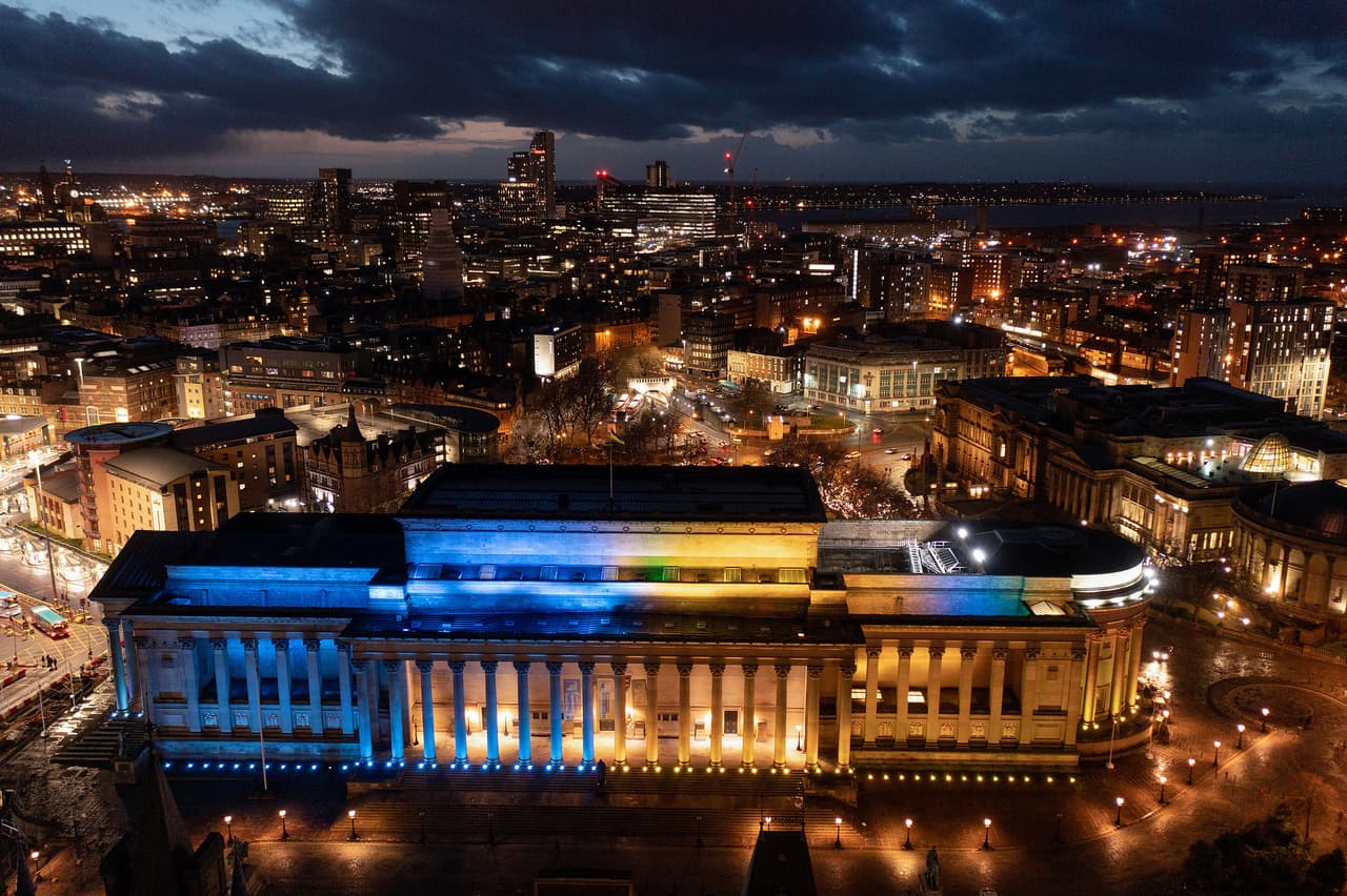 Una vista aérea del histórico Salón de St George, en Liverpool, Reino Unido.