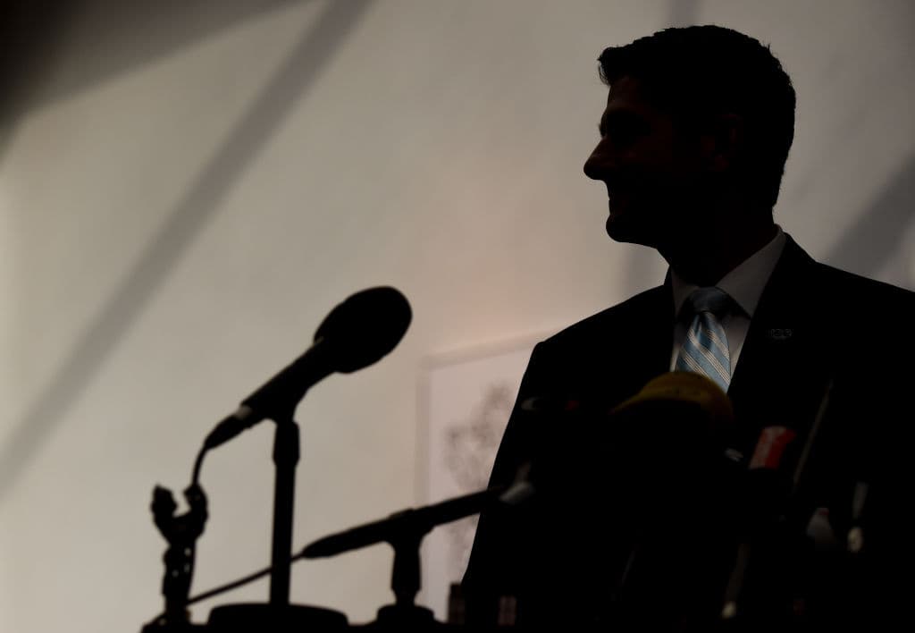 El republicano Paul Ryan siempre abogó por la responsabilidad fiscal. Sin embargo, durante su liderazgo se han tomado medidas que justamente han ayudado a disparar el déficit.