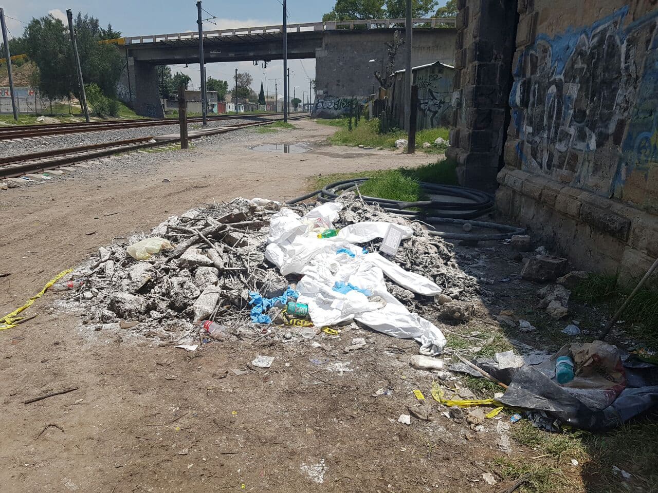 Basura en el lugar del hallazgo.