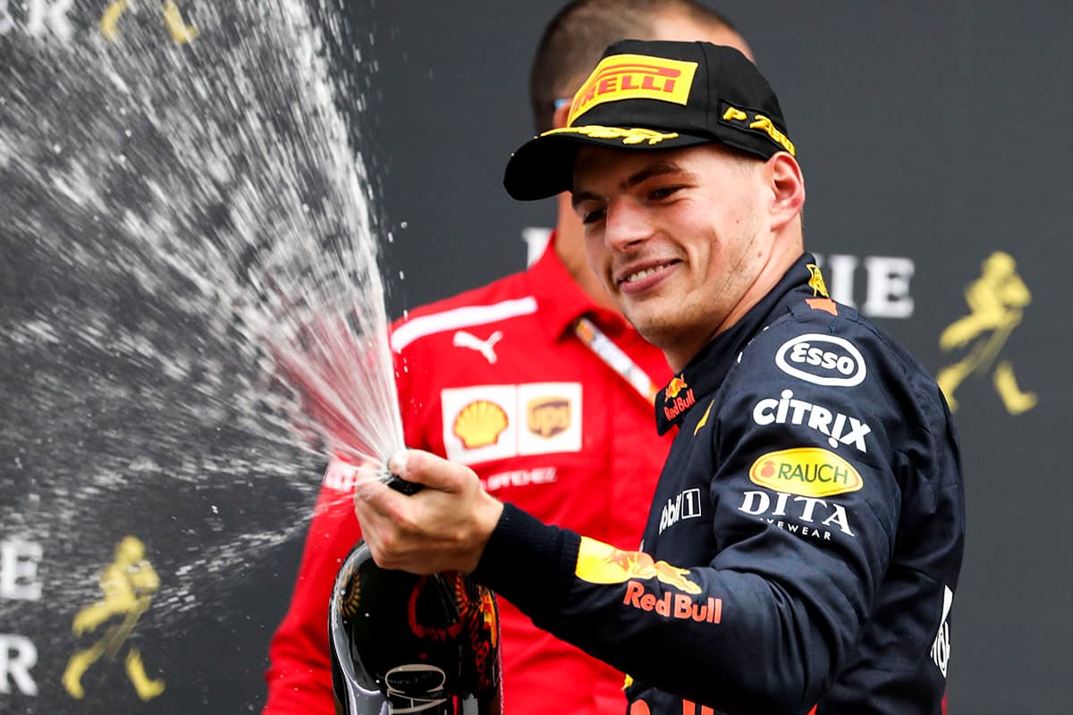 El holandés Max Verstappen, del equipo Red Bull, fue tercero, completando un buen fin de semana.