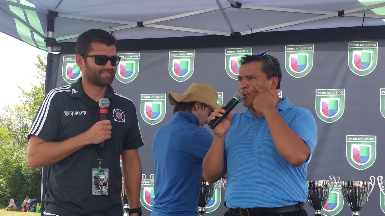 Gonzalo Segares, ex jugador del Chicago Fire estuvo presente en Copa Univision Chicago 2015.