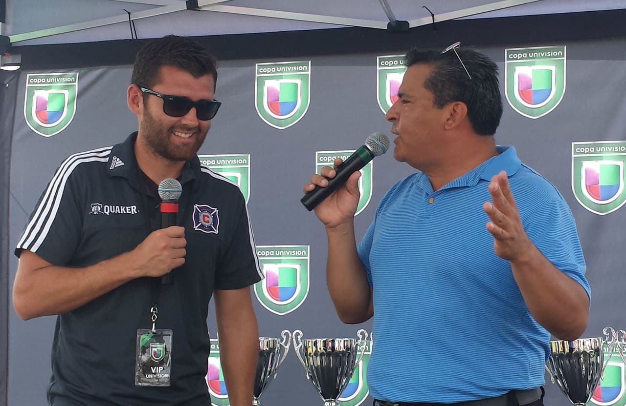 Gonzalo Segares, ex jugador del Chicago Fire estuvo presente en Copa Univision Chicago 2015.