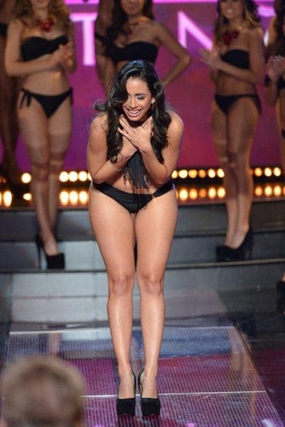 La octava temporada del ‘reality show’ te trae a un grupo de mujeres bellas que llegan a conquistarte con su belleza, talento y personalidad. Treinta aspirantes a la corona desfilaron en bikini para demostrar que tienen la fórmula perfecta para ser una de las 12 chicas que competirán por ser la próxima reina.