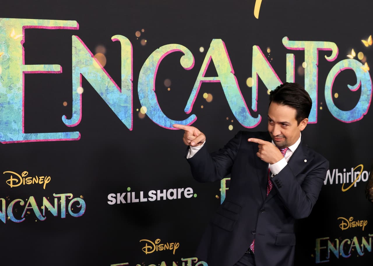 ‘Dos oruguitas’, tema interpretado por Sebastián Yatra para la película ‘Encanto’ de Disney, se llevó una nominación dentro de la categoría ‘Mejor canción’, junto con su compositor Lin-Manuel Miranda de origen puertorriqueño, quien de ganar este año se posicionaría en la lista de artistas en obtener el codiciado estatus de EGOT.