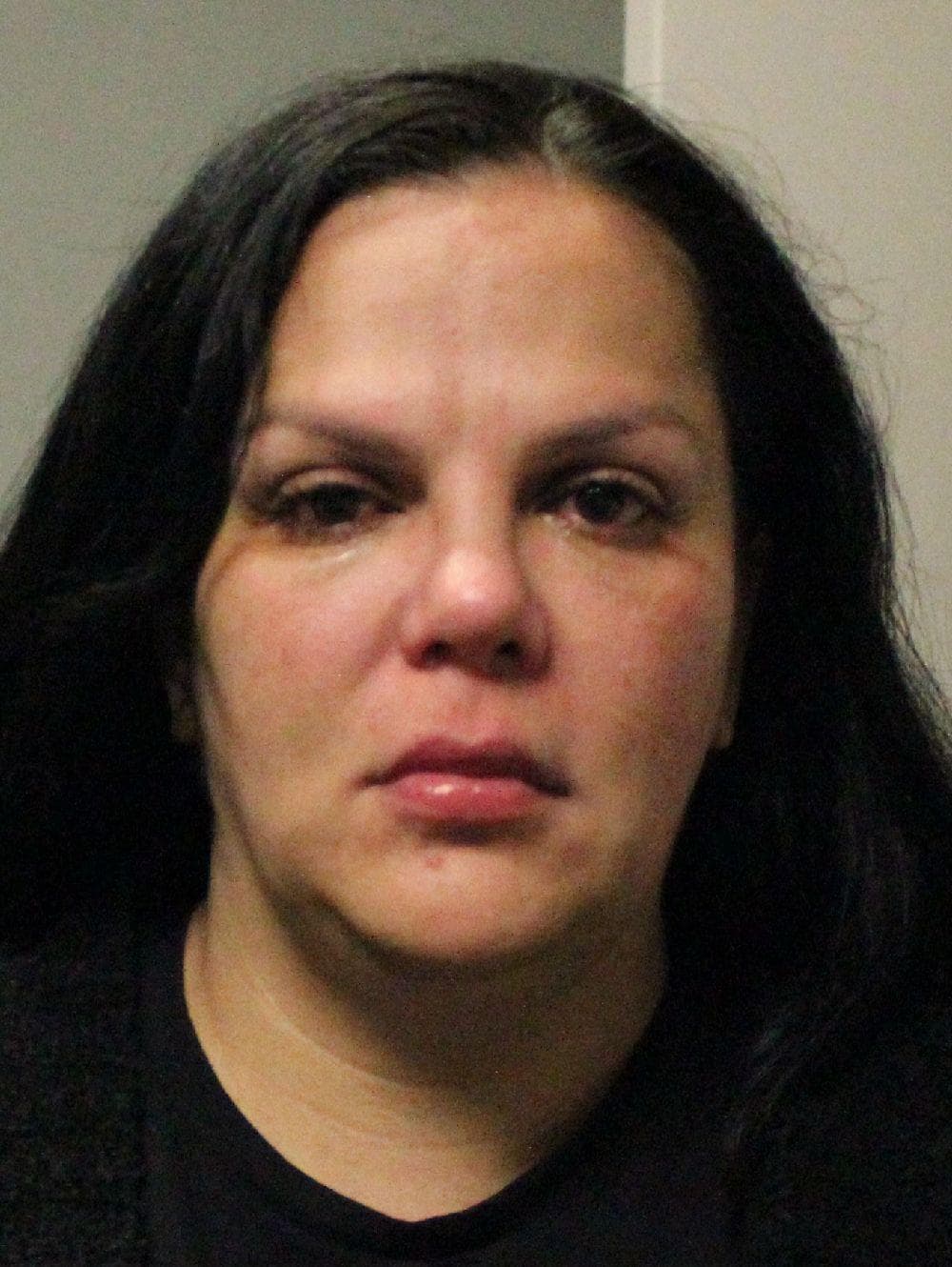 <h3 class="cms-H3-H3">Isela González Rocha</h3>
<br>
<br>Buscada por la jurisdicción de California Central, González está acusada de conspirar 
<b><a href="https://www.dea.gov/fugitives/isela-gonzalez-rocha" target="_blank">para posser y distribuir sustancias controladas. </a></b>
<br>
<br>La agencia indica que la mujer de 47 años
<b> tuvo su último domicilio en Roland Heights, California. </b>
<br>