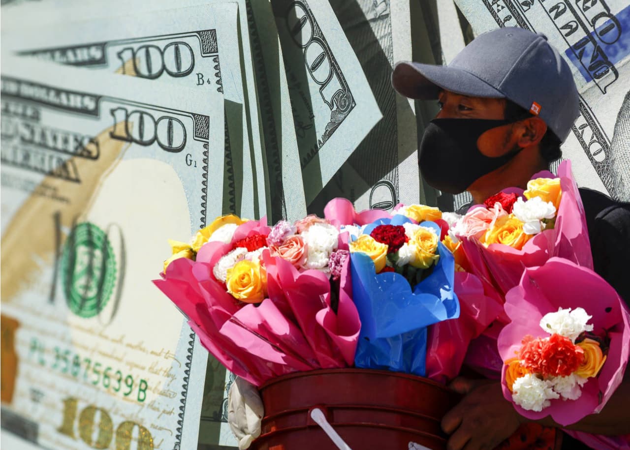 $500 mensuales por un año: ciudad del sur de California lanza programa de ingresos básico garantizados