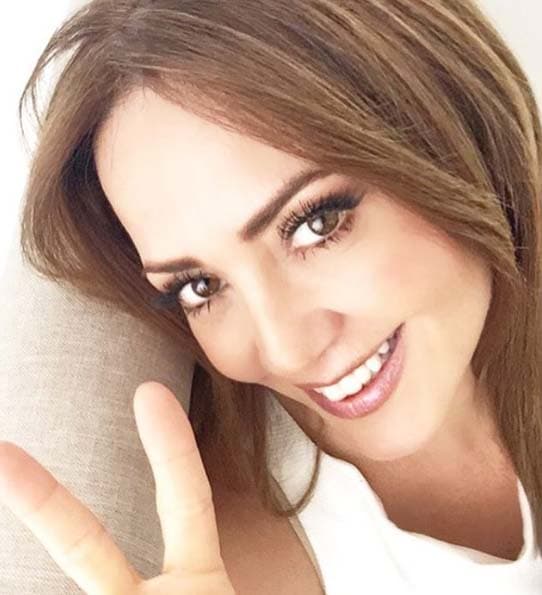 Linda y feliz como siempre.