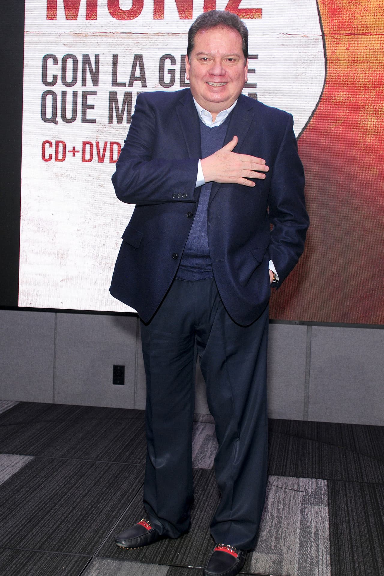 "No estoy celebrando, 
<b>estoy apenado </b>[...]
<b> </b>cumplo 30 años de aquella gran tragedia para este, tu servidor, lleno de cosas tristes y
<b> avergonzado durante muchos años</b>", admitió al programa mexicano 
<b><a href="https://www.youtube.com/watch?v=cQyPachoOe8" target="_blank">Ventaneando.</a></b>